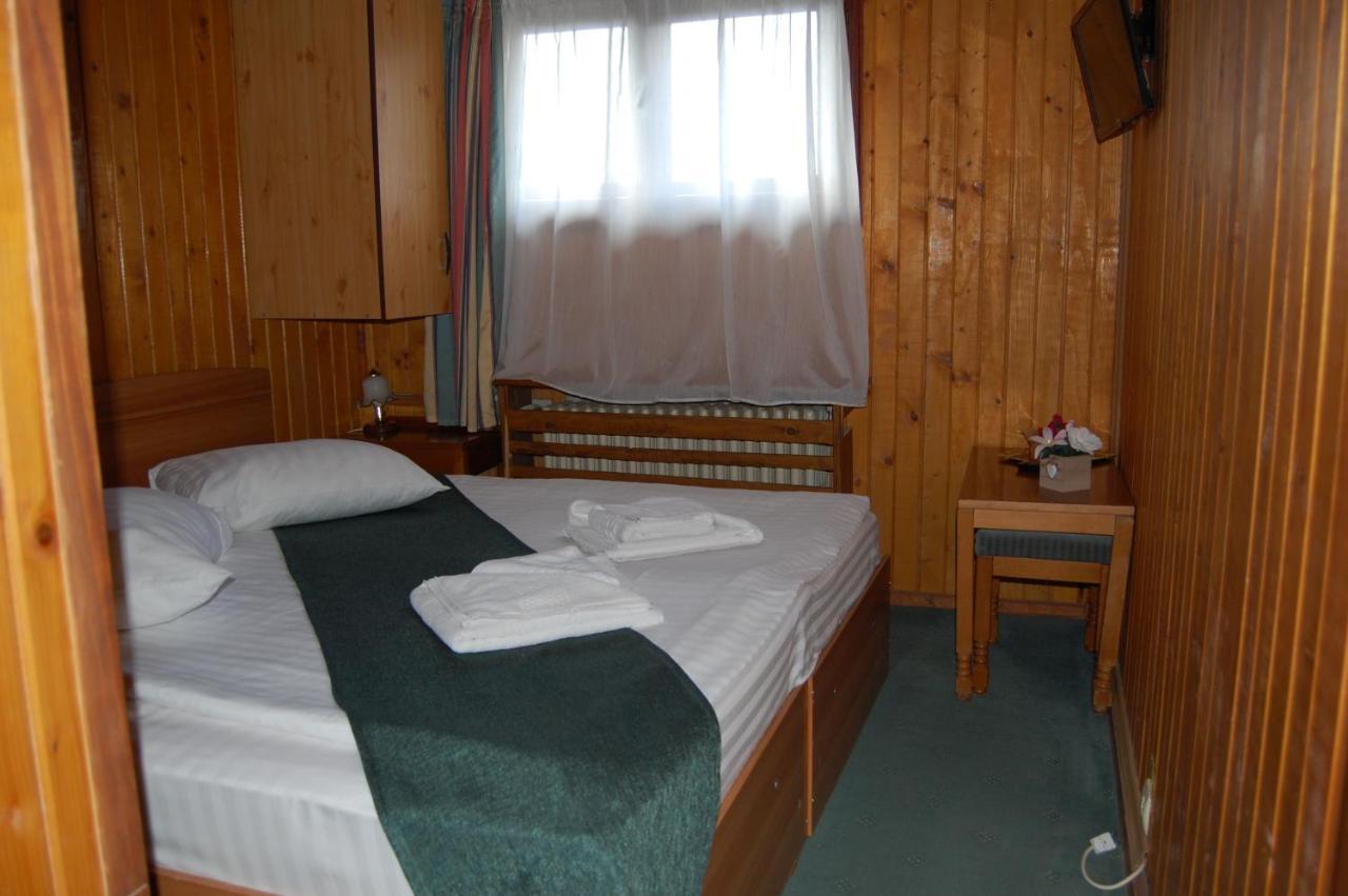 Hotel Bucegi Portile Regatului Пириул-Рече Екстер'єр фото
